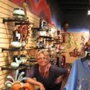 Meet your Posher, Amara